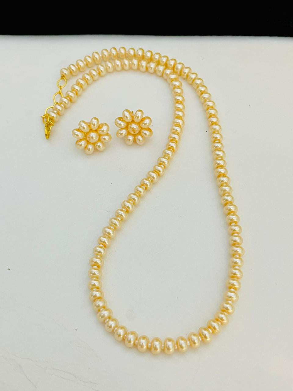 Beautiful Premium Quality Daily Wear Mala With Studs…
